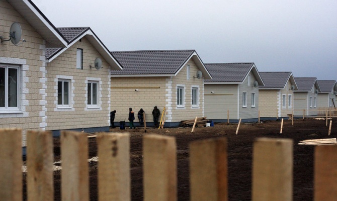 В России могут прекратить бесплатную раздачу домов для погорельцев