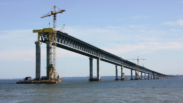 Российские страховщики не хотят страховать строительство моста через Керчь