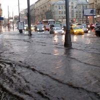 Страховые компании подсчитали ущерб от стихии в Москве